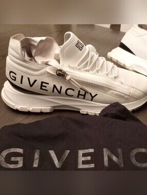 Givenchy White Logo Zip Detail Runner Sneakers
